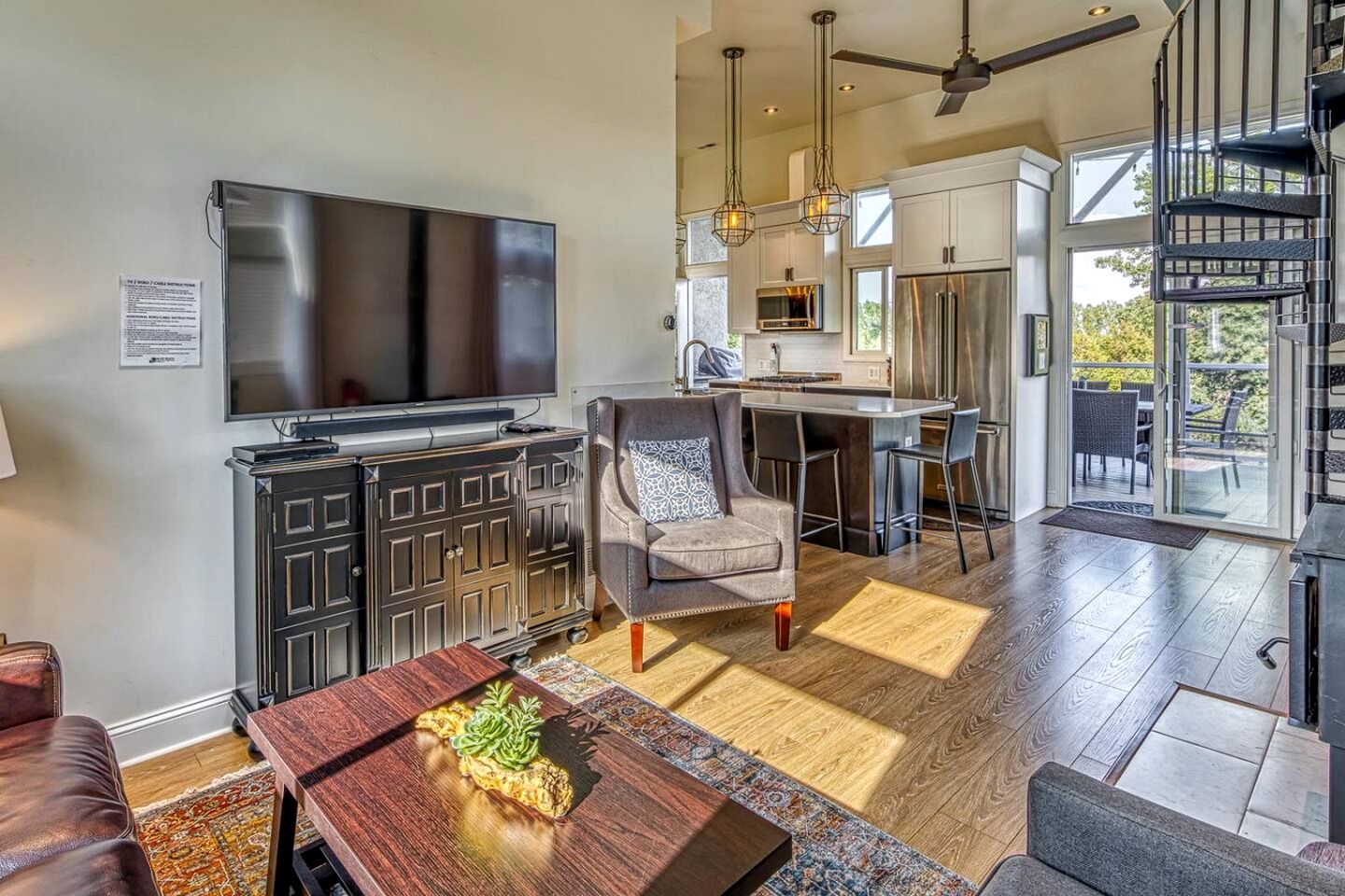 Incredible Waterfront Villa with Stunning Sights in Gary, Indiana