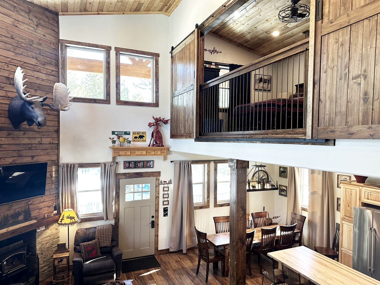 Incredible Wooden Cabin with Fantastic Hiking Trails in Island Park, Idaho
