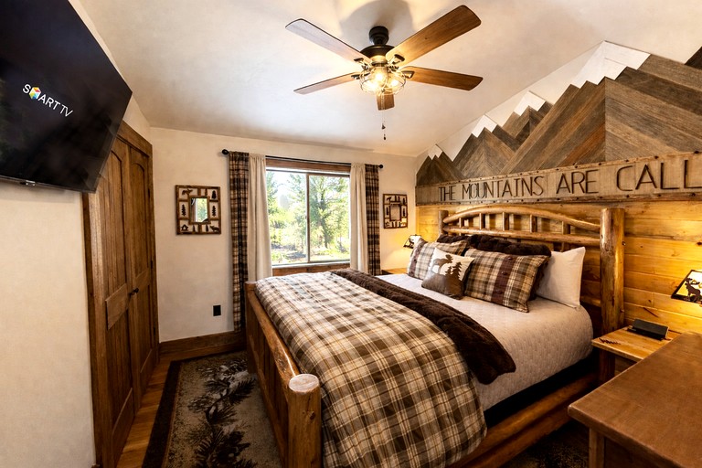 Cabins (United States of America, Island Park, Idaho)