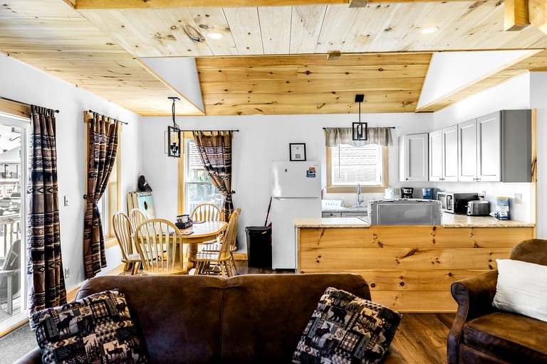 Cabins (United States of America, Greenville, Maine)