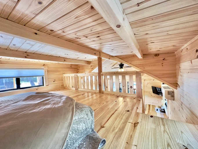 Cabins (United States of America, Steuben, Maine)