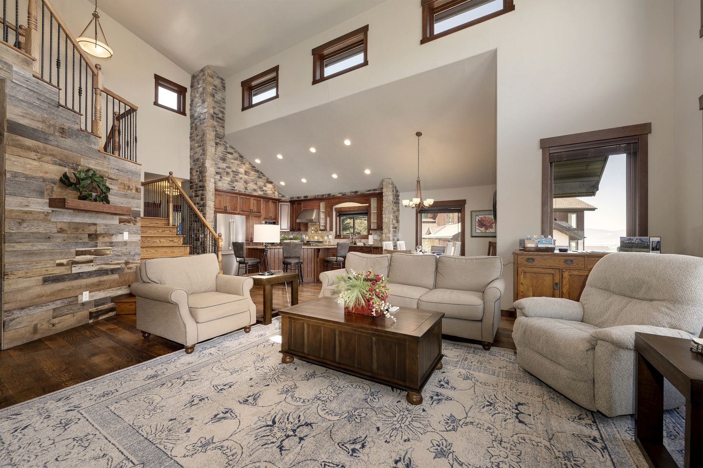 Outstanding Cabin with Barbecue, Hot-tub and Foosball in Granby, Colorado