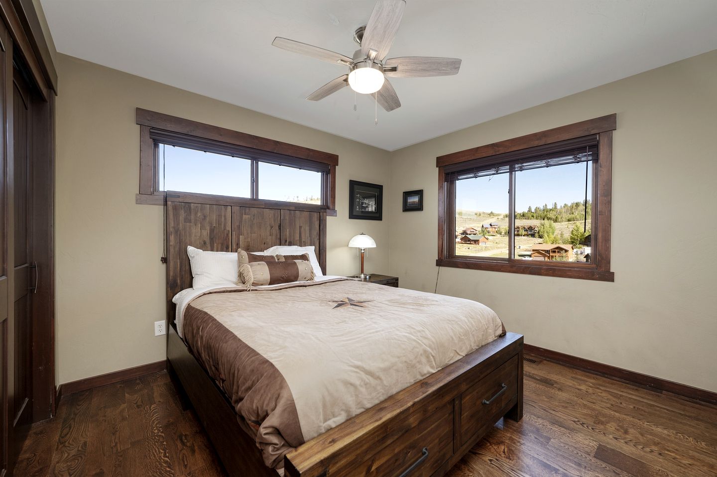 Outstanding Cabin with Barbecue, Hot-tub and Foosball in Granby, Colorado