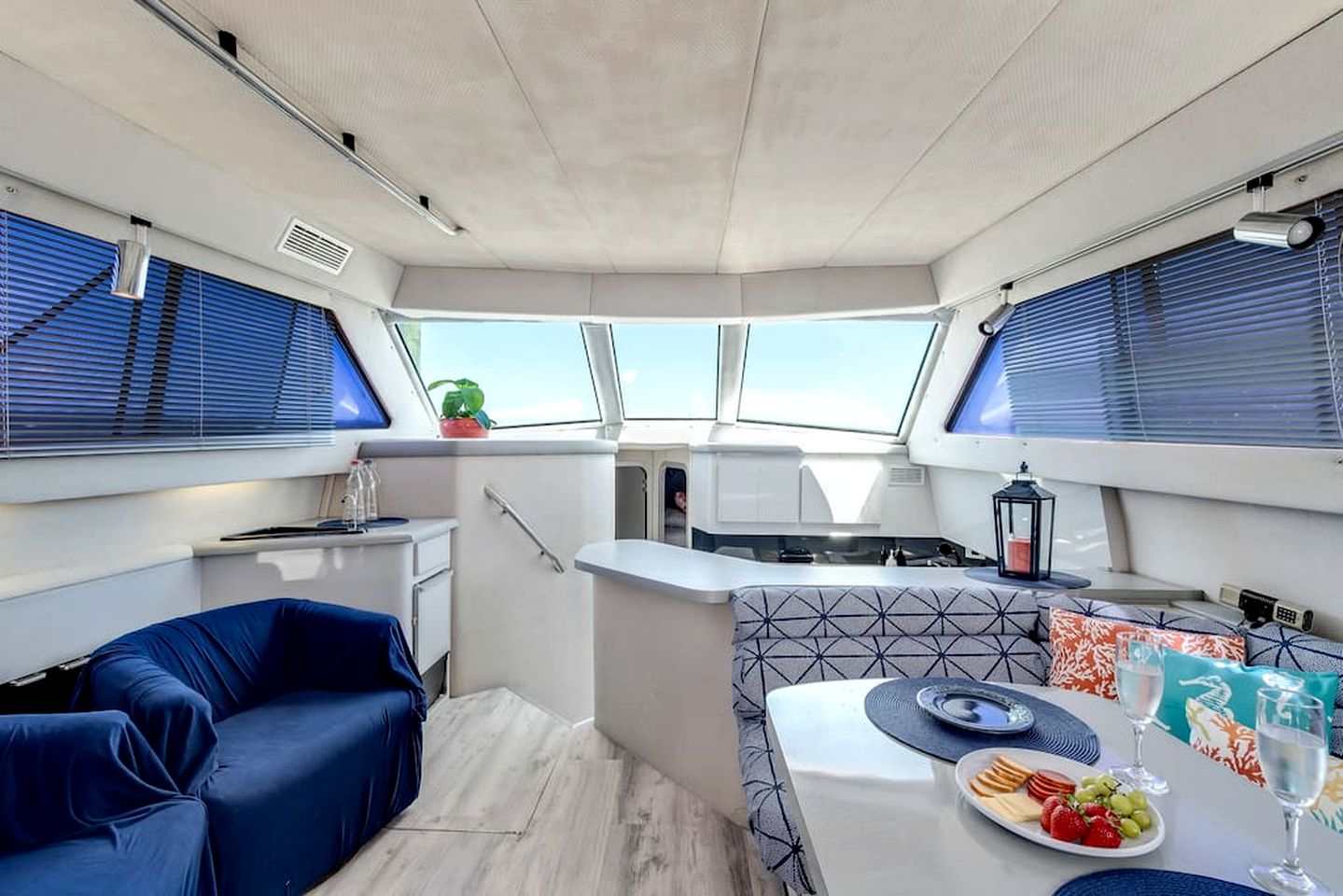 Luxurious Family-Friendly Boat Beautifully Decorated in Florida