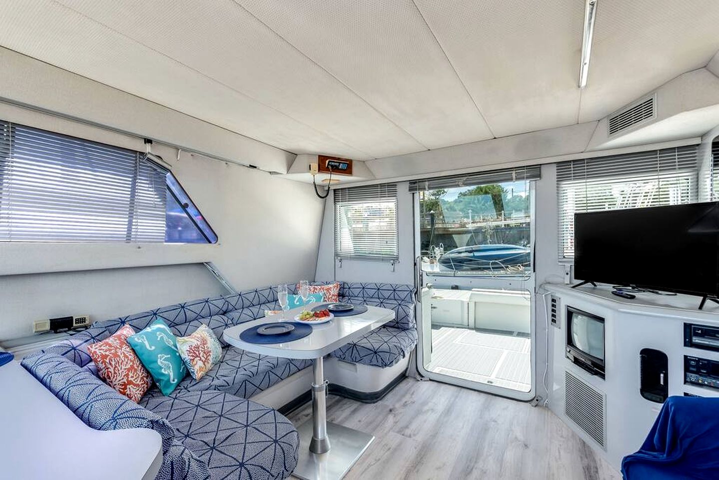 Luxurious Family-Friendly Boat Beautifully Decorated in Florida