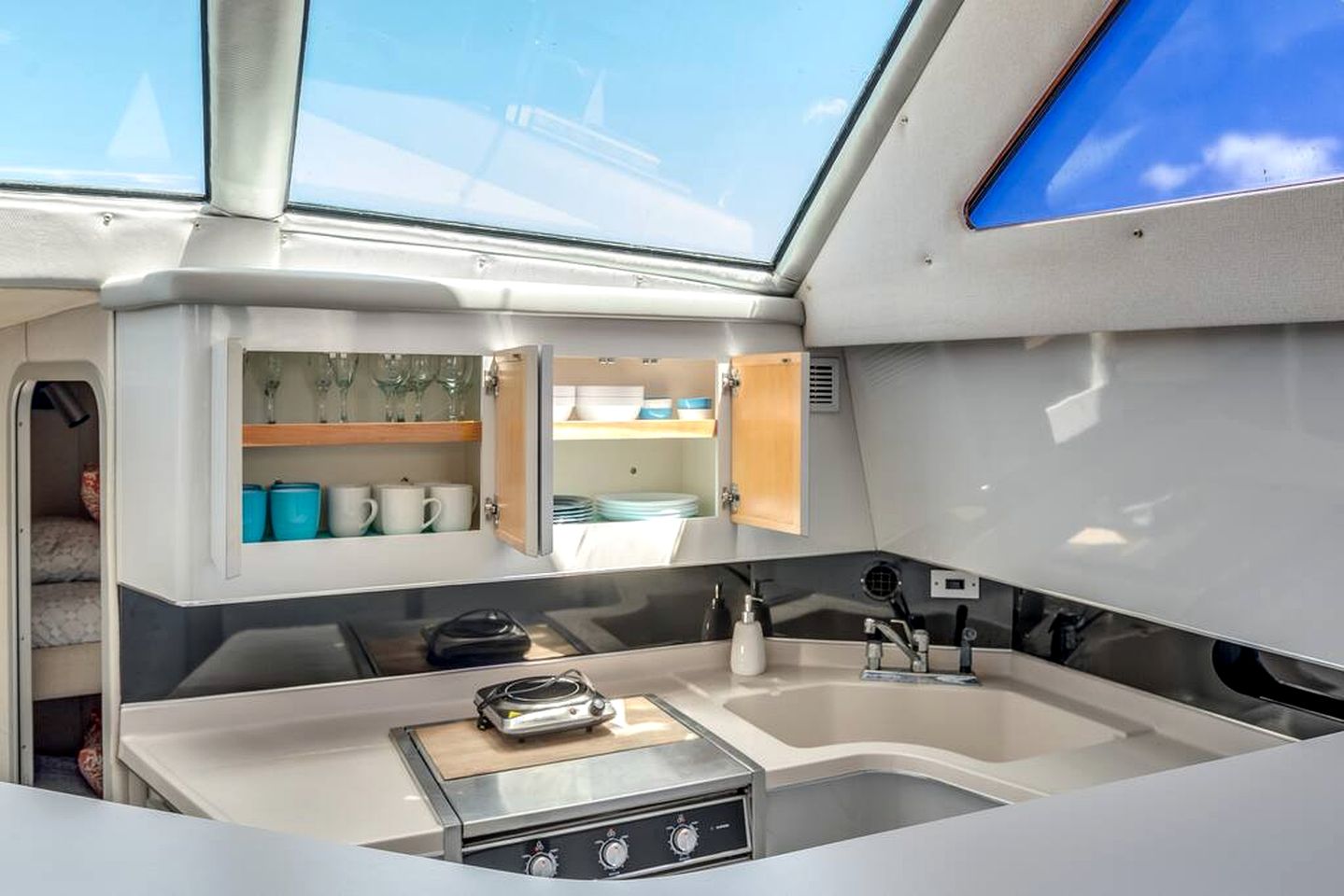Luxurious Family-Friendly Boat Beautifully Decorated in Florida