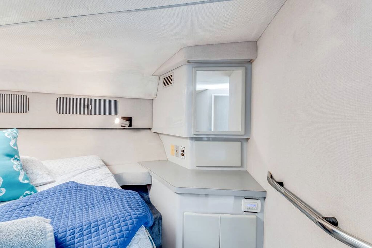 Luxurious Family-Friendly Boat Beautifully Decorated in Florida