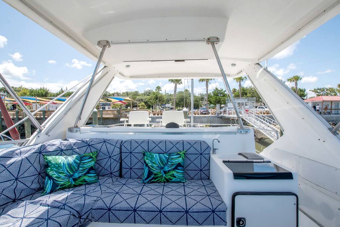 Luxurious Family-Friendly Boat Beautifully Decorated in Florida