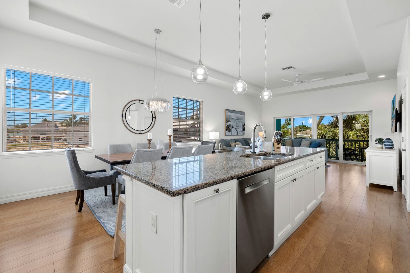 Stunning Beach House with Swimming Pool and Great Sights in Fort Myers Beach, Florida