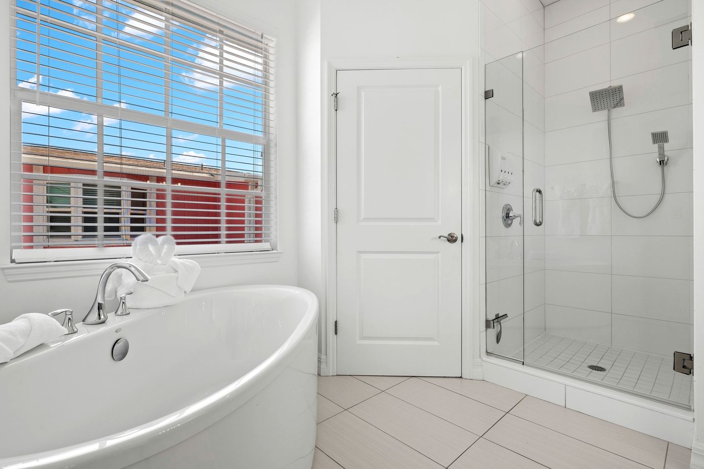 Stunning Beach House with Swimming Pool and Great Sights in Fort Myers Beach, Florida