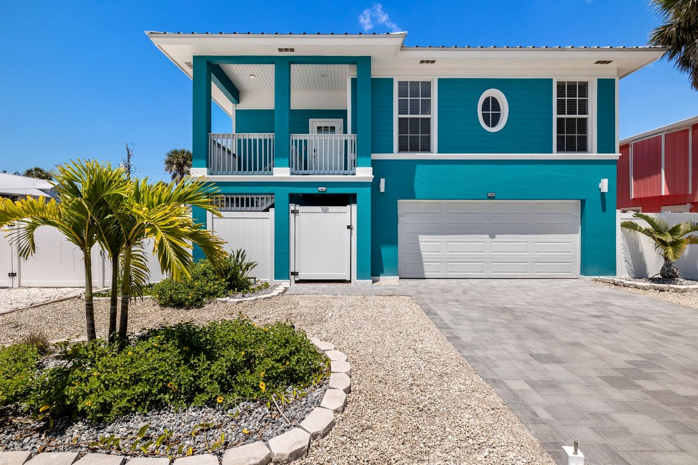 Stunning Beach House with Swimming Pool and Great Sights in Fort Myers Beach, Florida