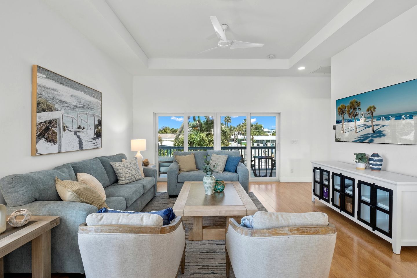 Stunning Beach House with Swimming Pool and Great Sights in Fort Myers Beach, Florida