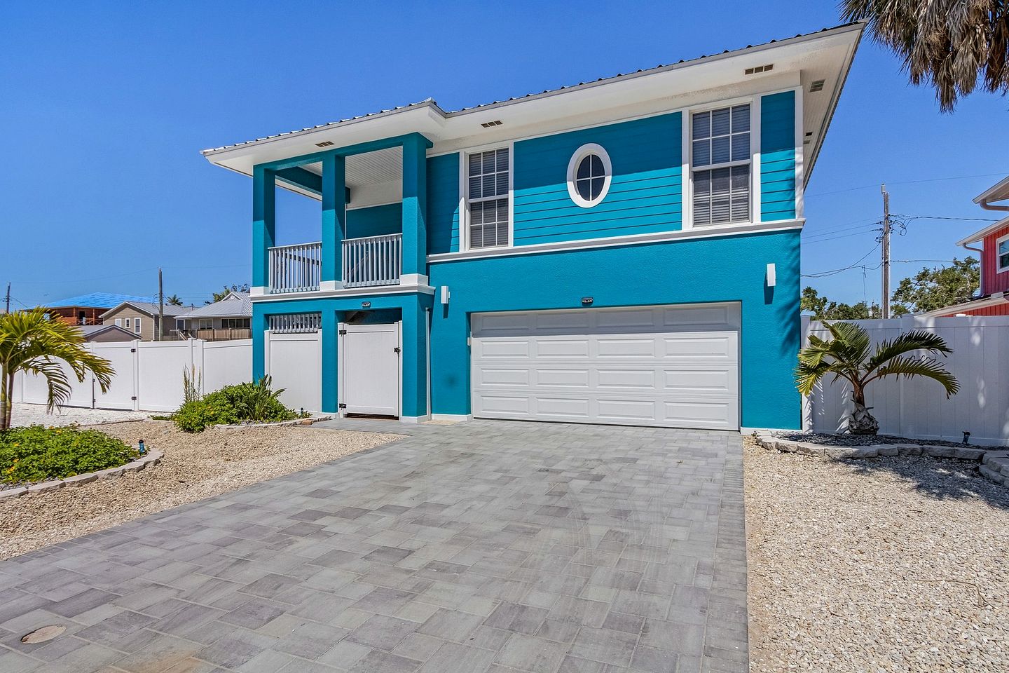 Stunning Beach House with Swimming Pool and Great Sights in Fort Myers Beach, Florida