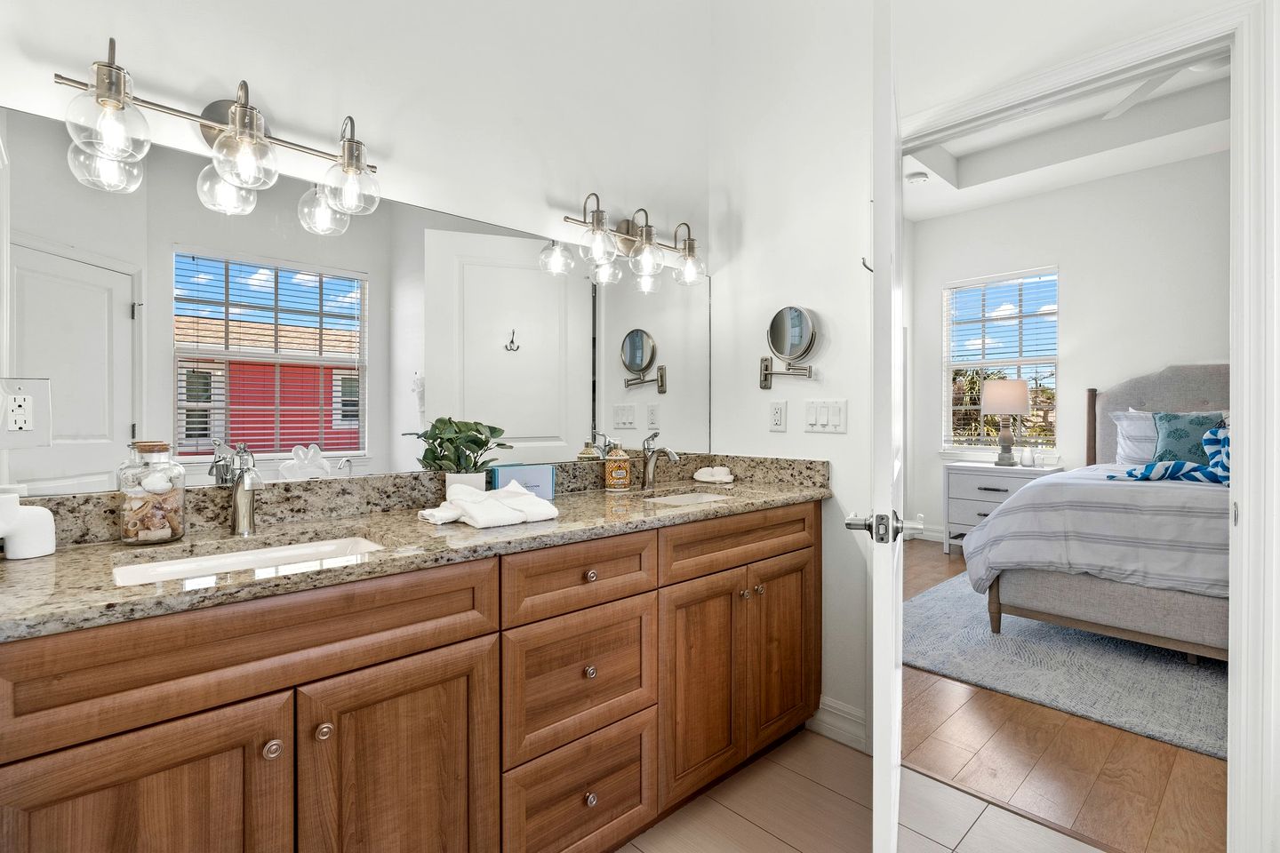 Stunning Beach House with Swimming Pool and Great Sights in Fort Myers Beach, Florida