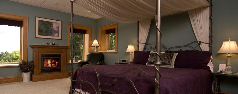 Nature Lodges (Baraboo, Wisconsin, United States)