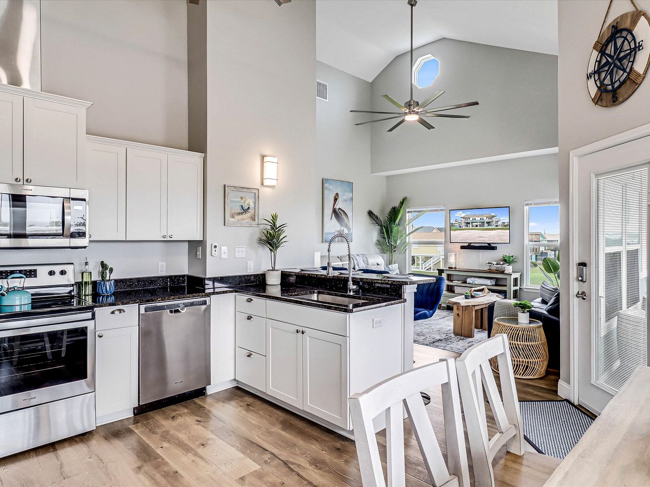 Gorgeous Beach House with Barbecue and Beach Access in Rockport, Texas