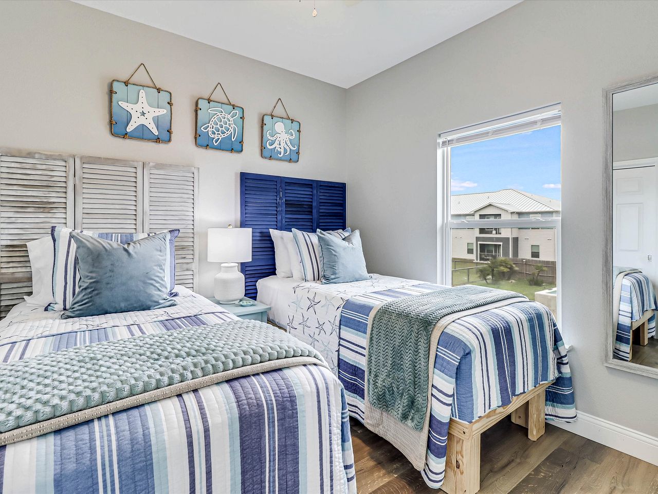 Gorgeous Beach House with Barbecue and Beach Access in Rockport, Texas