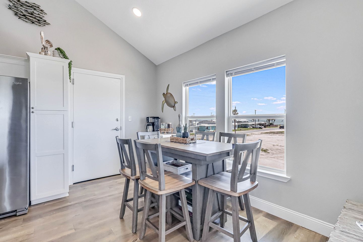 Beautiful Cottage Close to Beach in Rockport, Texas