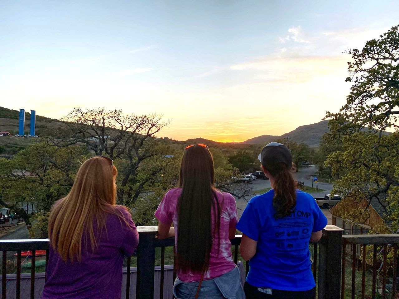 Charming Tiny House with Upper Deck near Fort Sill in Medicine Park, OK