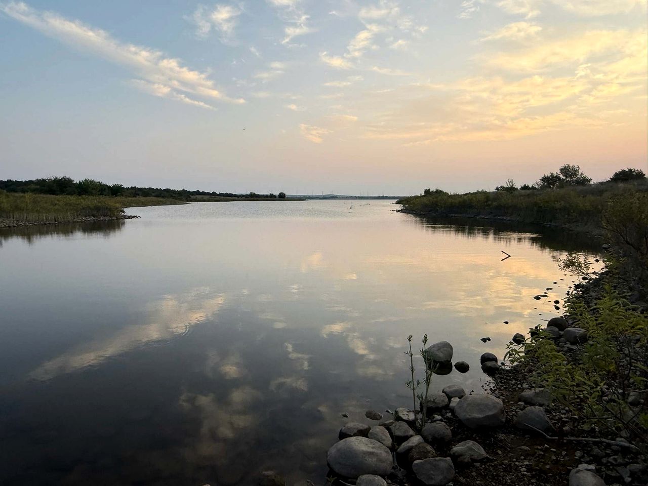 Charming Tiny House with Upper Deck near Fort Sill in Medicine Park, OK
