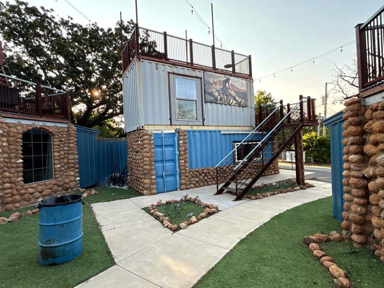 Charming Tiny House with Upper Deck near Fort Sill in Medicine Park, OK