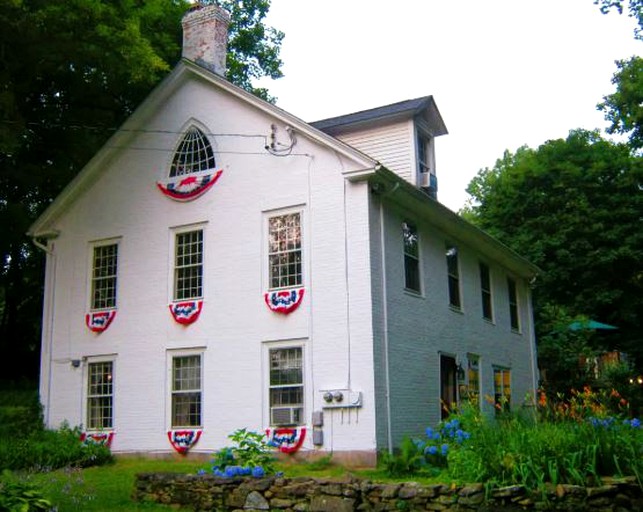 Nature Lodges (Stafford Springs, Connecticut, United States)