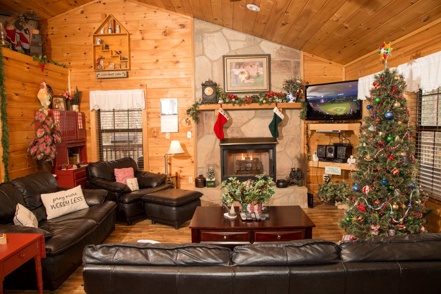 Secluded Couples' Cabin Rental with a Large Deck near Pigeon Forge, Tennessee