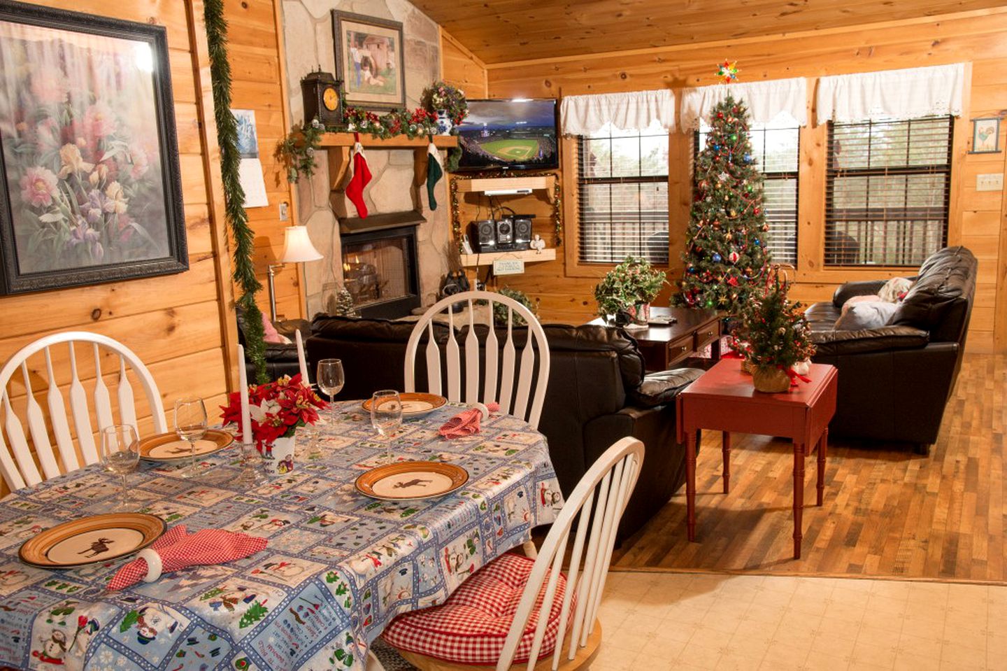 Secluded Couples' Cabin Rental with a Large Deck near Pigeon Forge, Tennessee