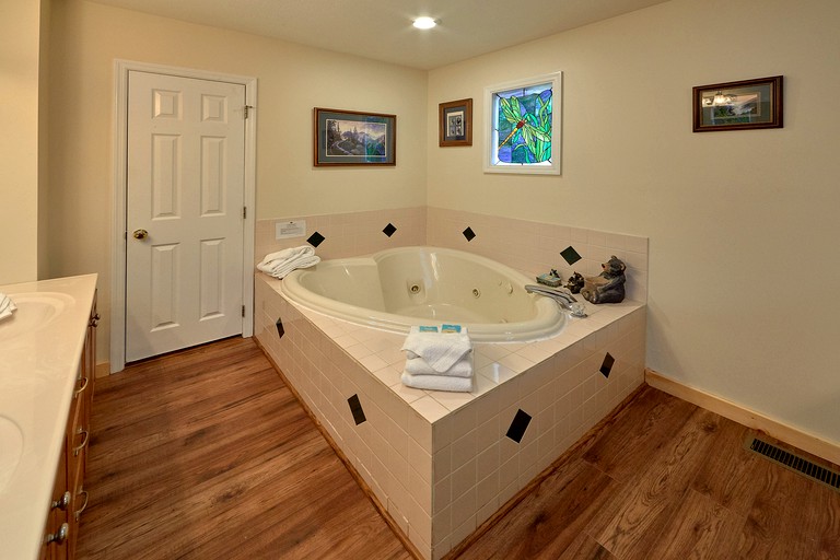 -- (United States, Gatlinburg, Tennessee)