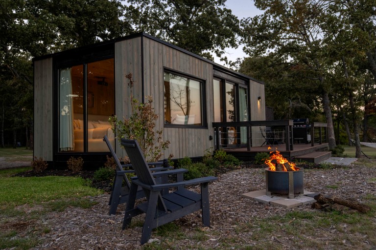 Stunning Tiny House by Lake Tawakoni for a Peaceful Glamping Getaway near Quinlan, Texas