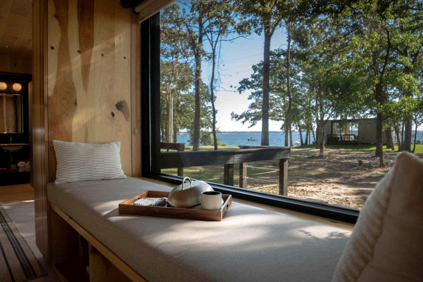 Beautiful Tiny House for a Unique Couples Getaway by Lake Tawakoni near Quinlan, Texas