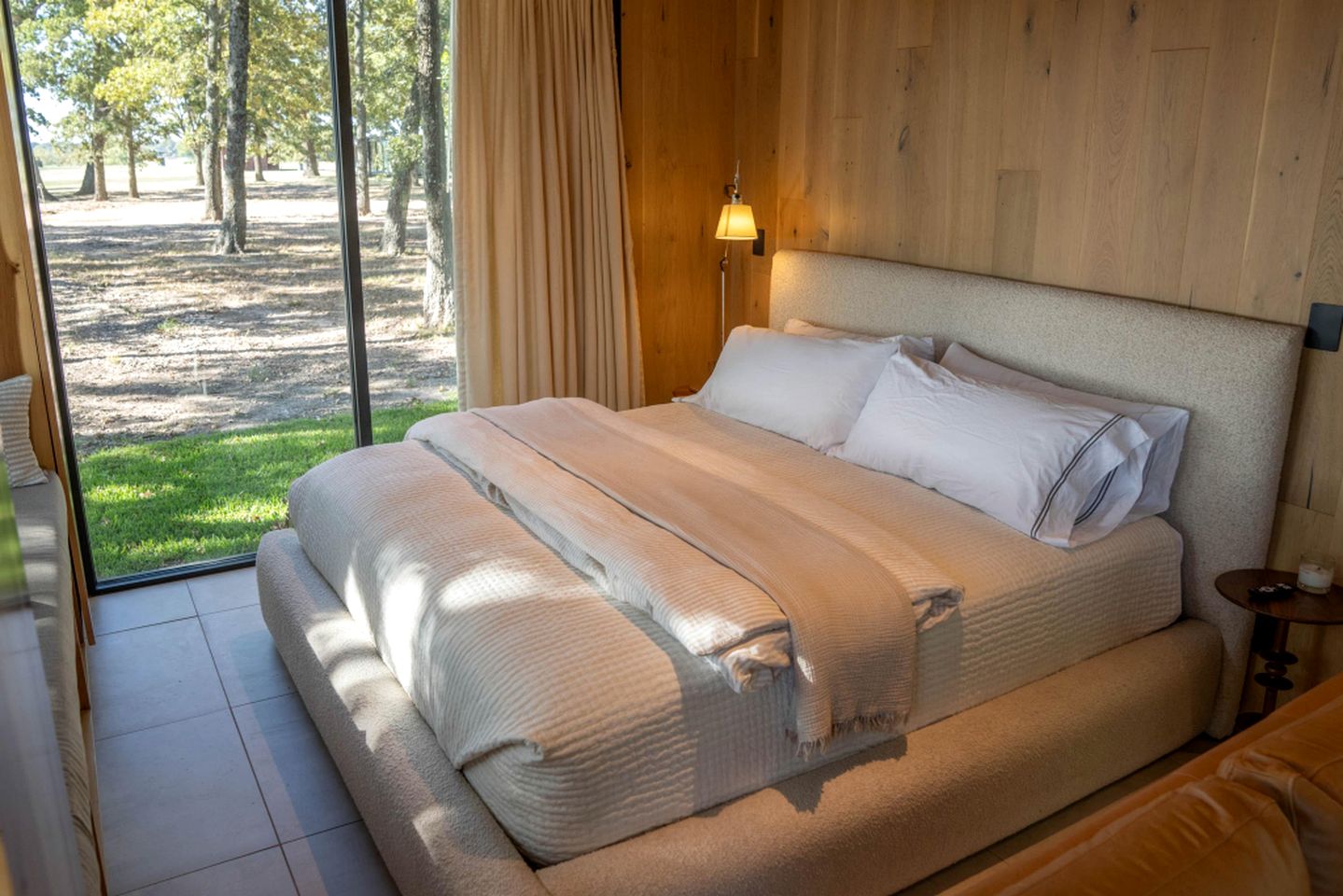 Beautiful Tiny House for a Unique Couples Getaway by Lake Tawakoni near Quinlan, Texas