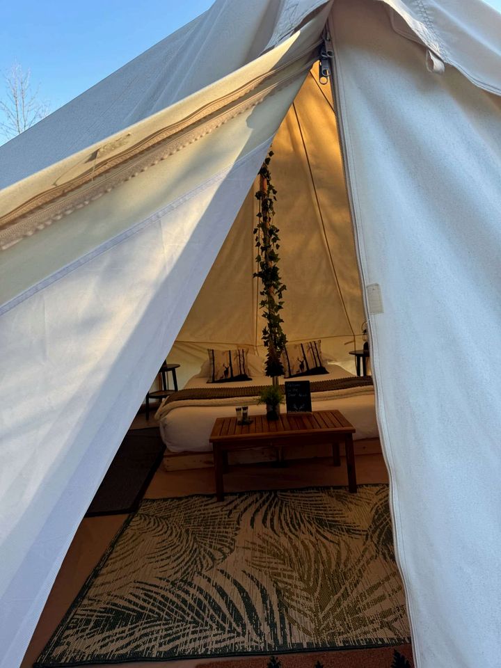 Intimate Luxurious Bell Tent with Fire Pit in Ontario