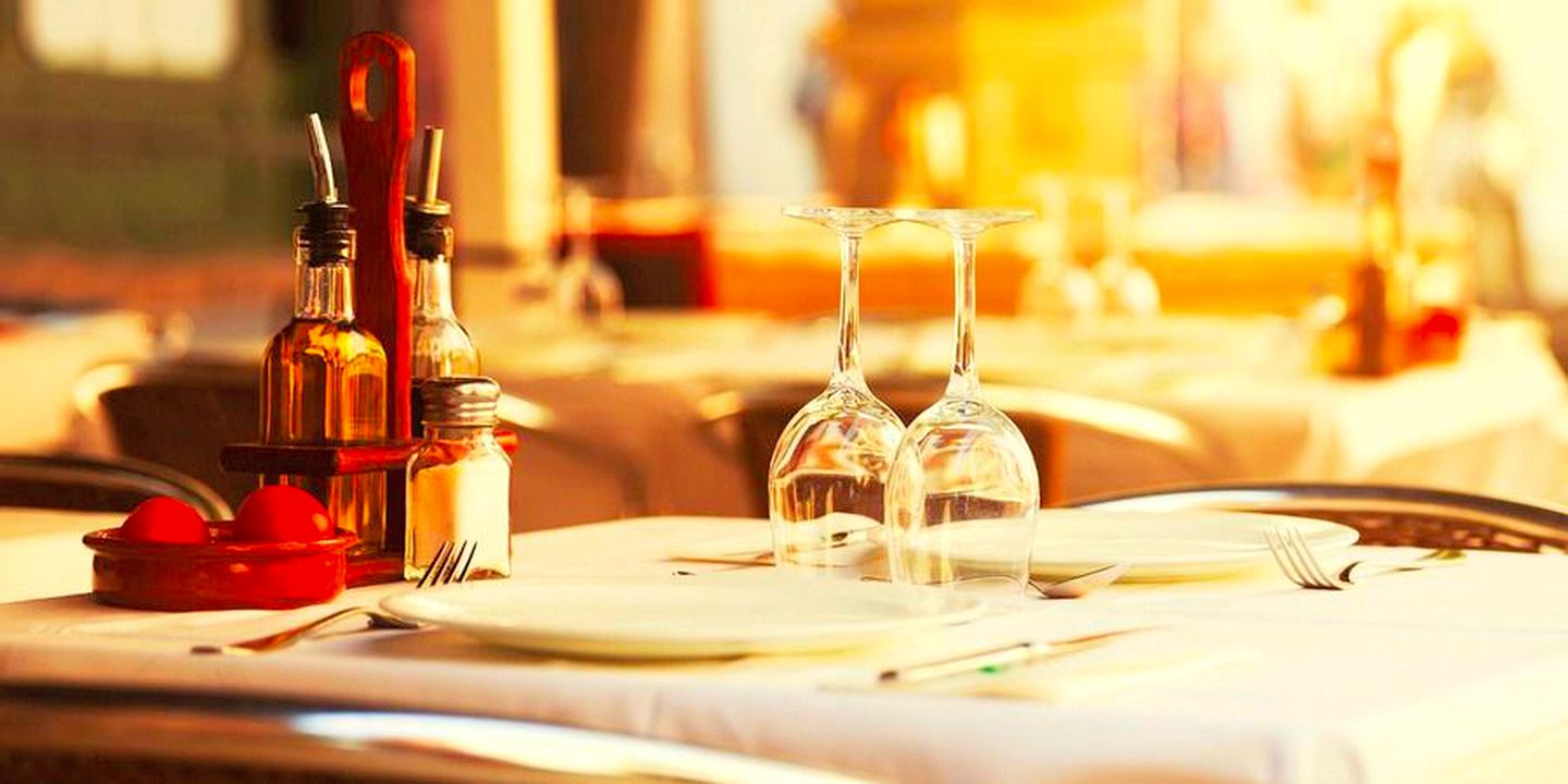 Intrepid Caravan Rental for Four Guests in Algarve, Portugal