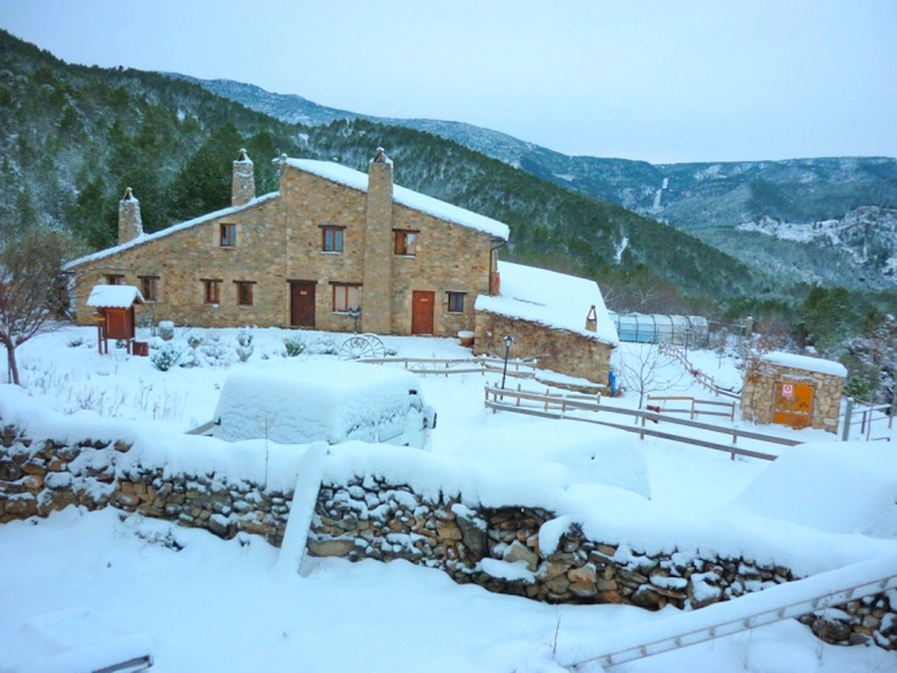 Cozy and Inviting Suites for a Weekend Getaway near Castellón de la Plana, Spain
