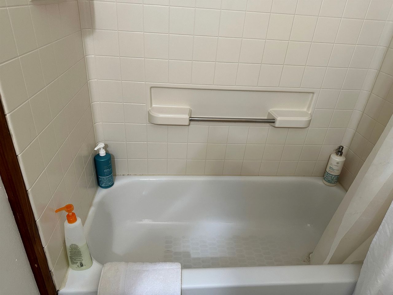 Inviting Alaska Apartment with Mountain Views & Easy Trail Access near Downtown Juneau