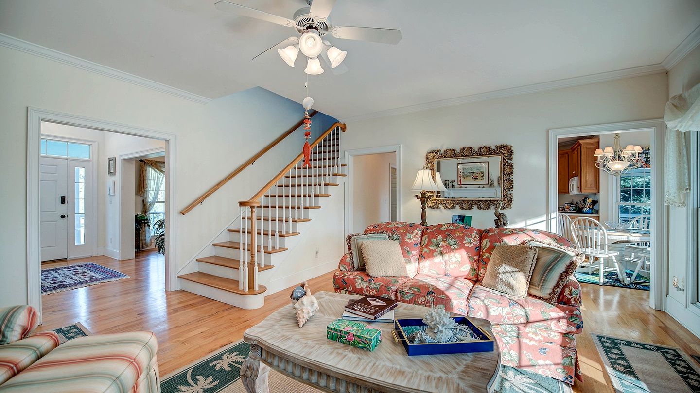Luxury Historic Beach House with Lake Views in Oceanfront Gated Community near Pawleys Island, South Carolina