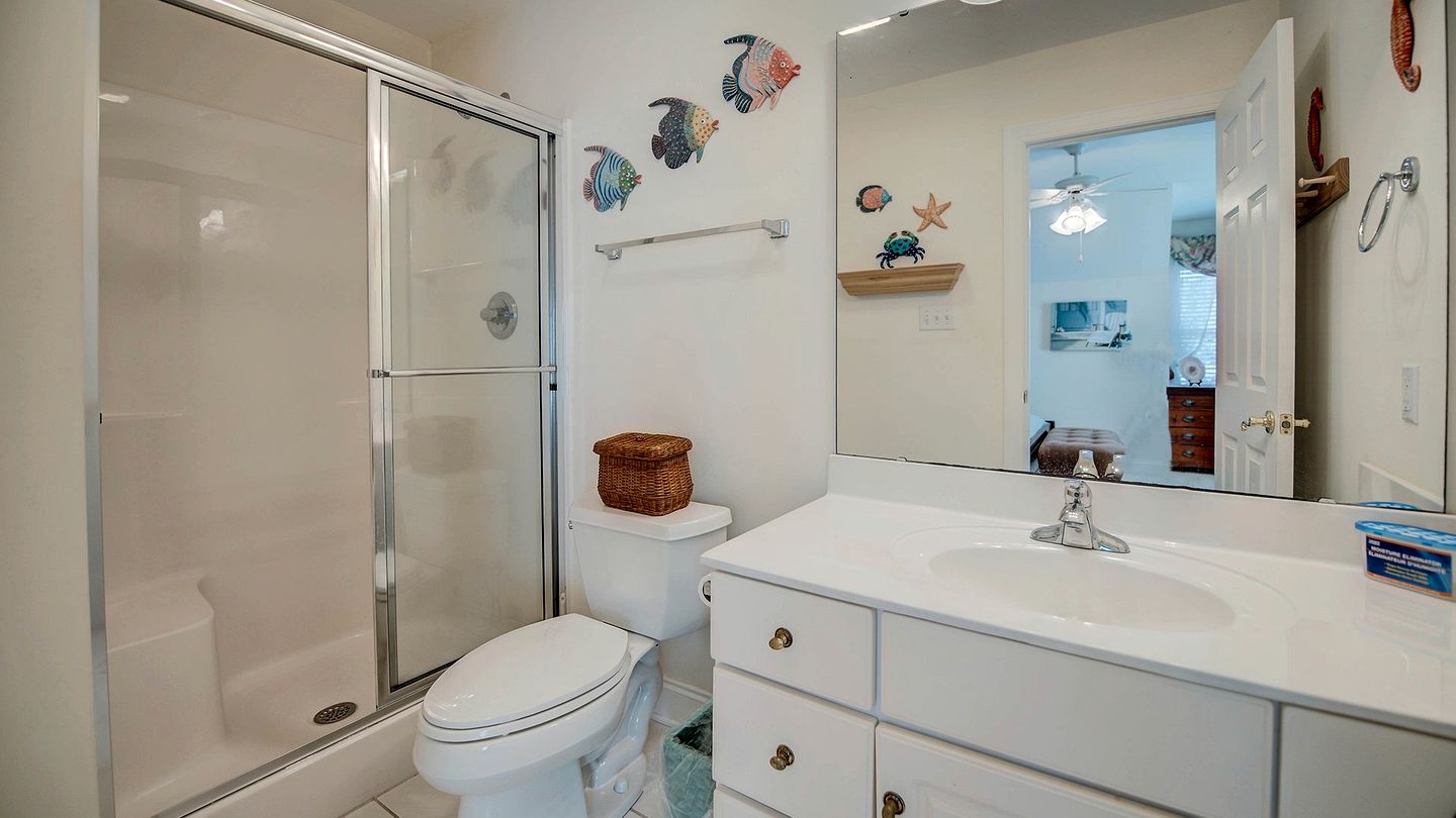 Luxury Historic Beach House with Lake Views in Oceanfront Gated Community near Pawleys Island, South Carolina