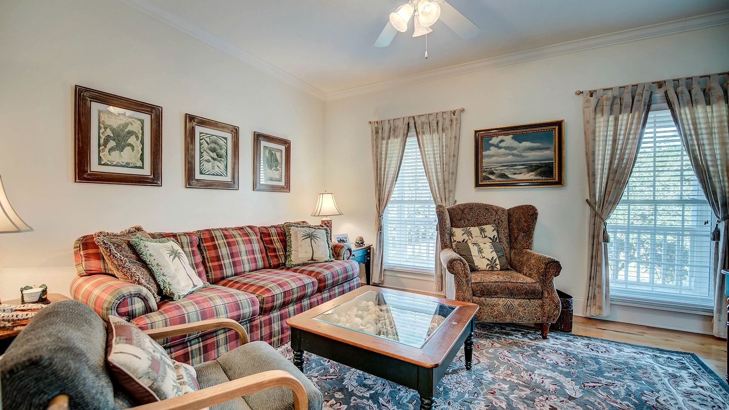 Luxury Historic Beach House with Lake Views in Oceanfront Gated Community near Pawleys Island, South Carolina