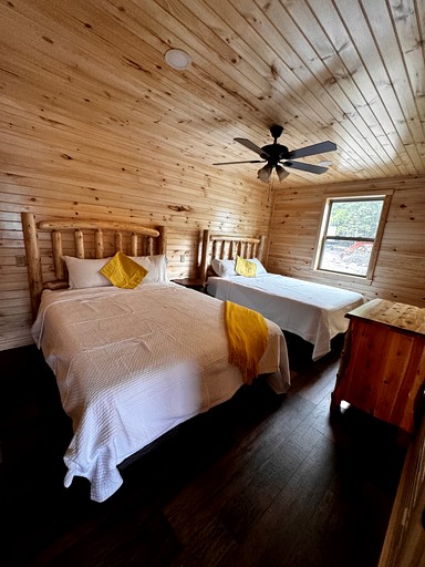 Cabins (United States of America, Eagle Bay, New York)