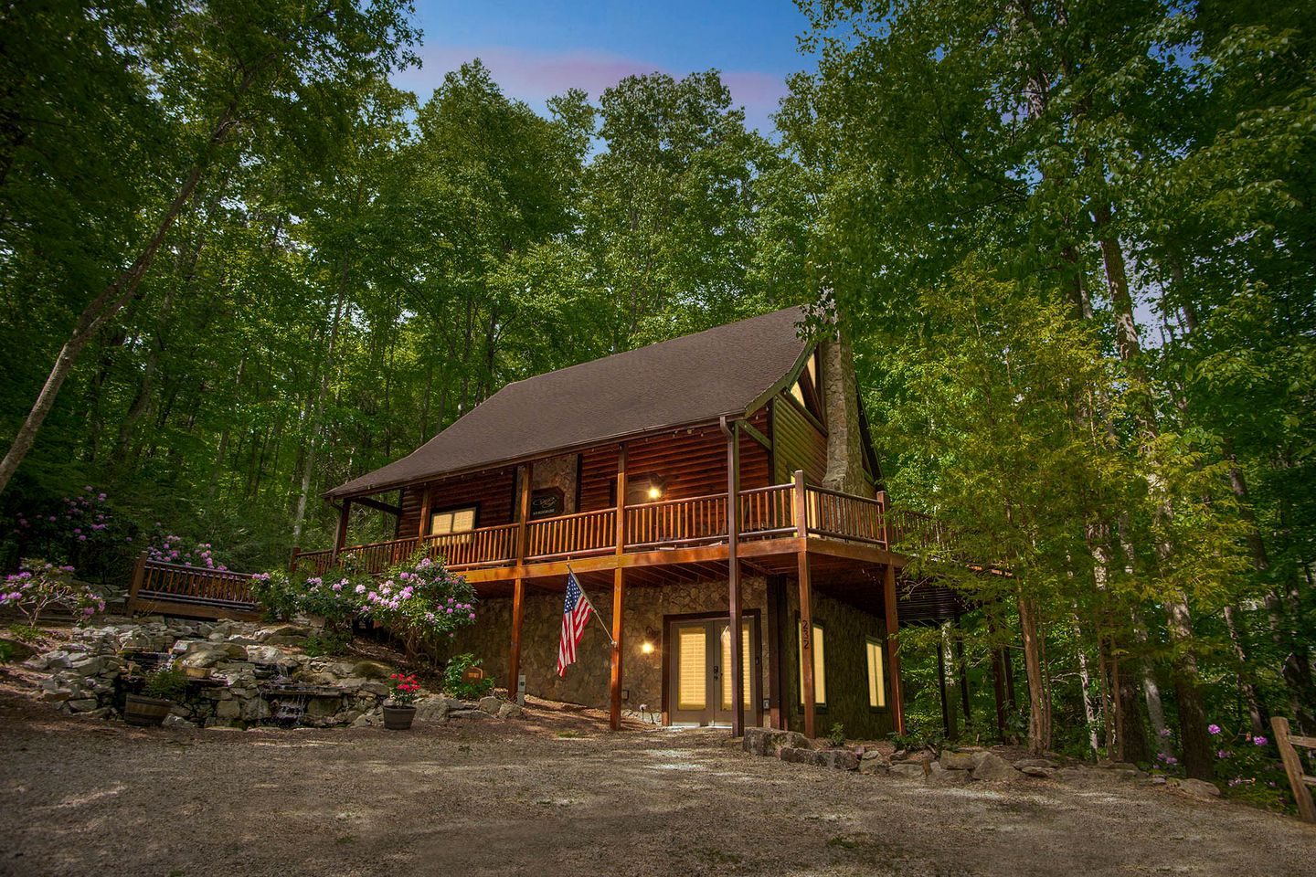 Unplug & Unwind: Glamping Getaway on Watauga Lake, Tennessee