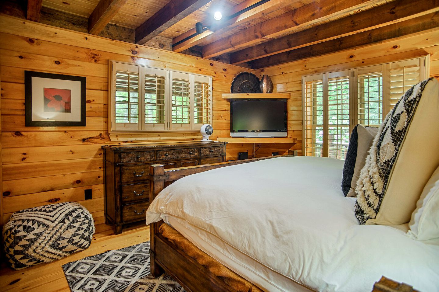 Unplug & Unwind: Glamping Getaway on Watauga Lake, Tennessee