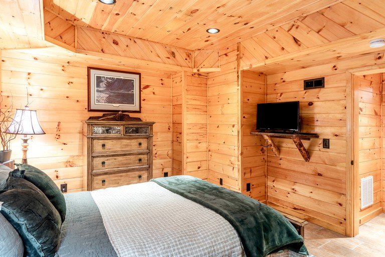 Cabins (United States of America, Butler, Tennessee)