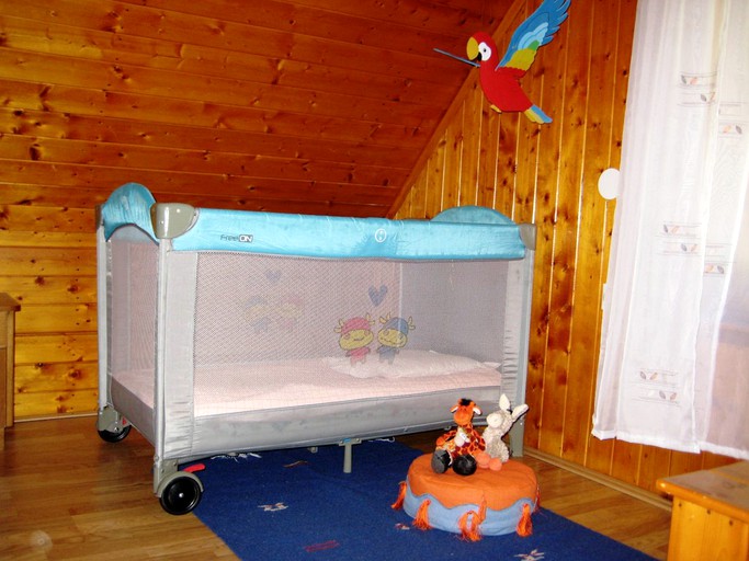 Cottages (Iška, Inner Carniola-Karst, Slovenia)