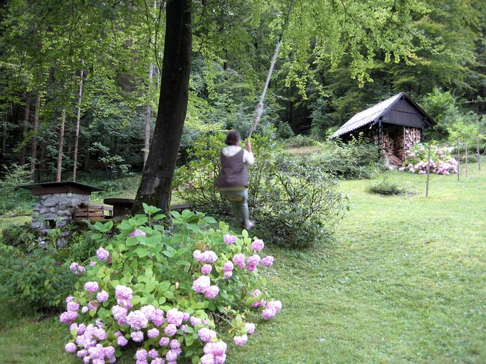 Cottages (Iška, Inner Carniola-Karst, Slovenia)