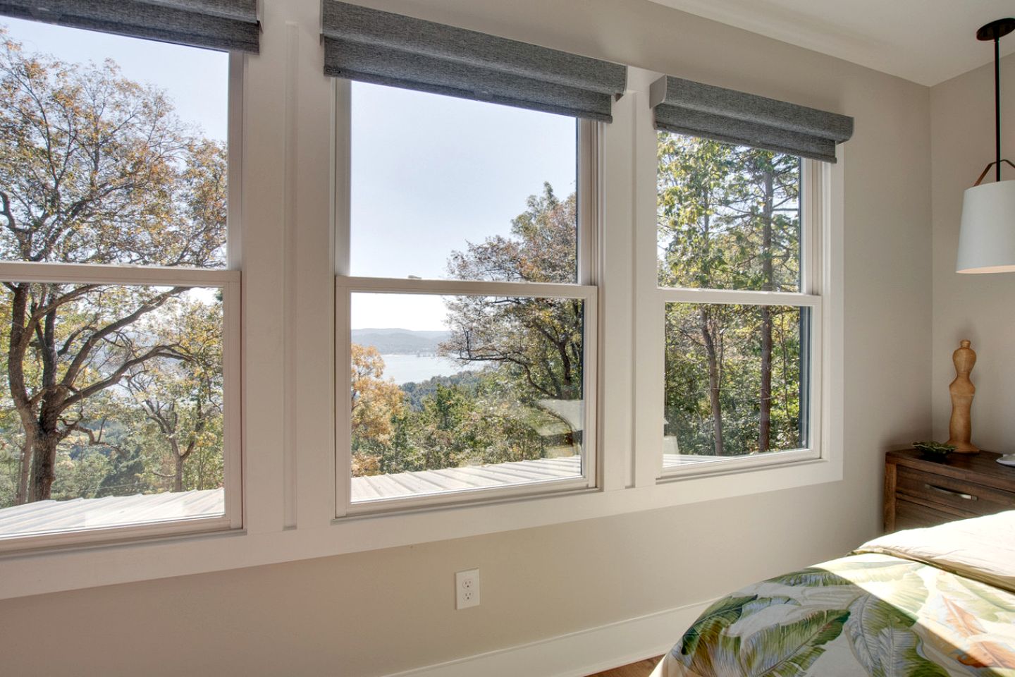 Magical Family Cabin with Breathtaking Beauty and Modern Interior in Alabama