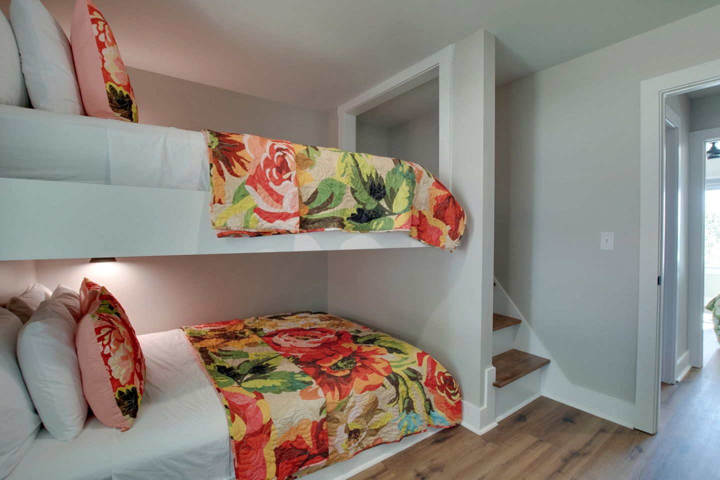 Magical Family Cabin with Breathtaking Beauty and Modern Interior in Alabama