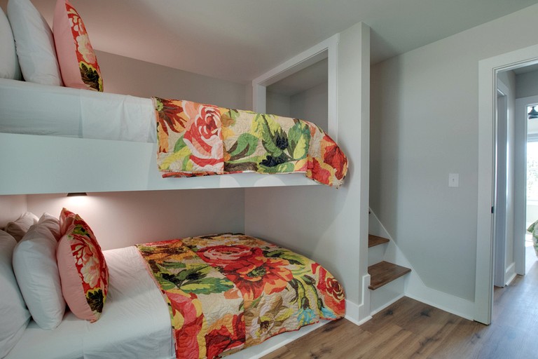 Cabins (United States of America, Scottsboro, Alabama)