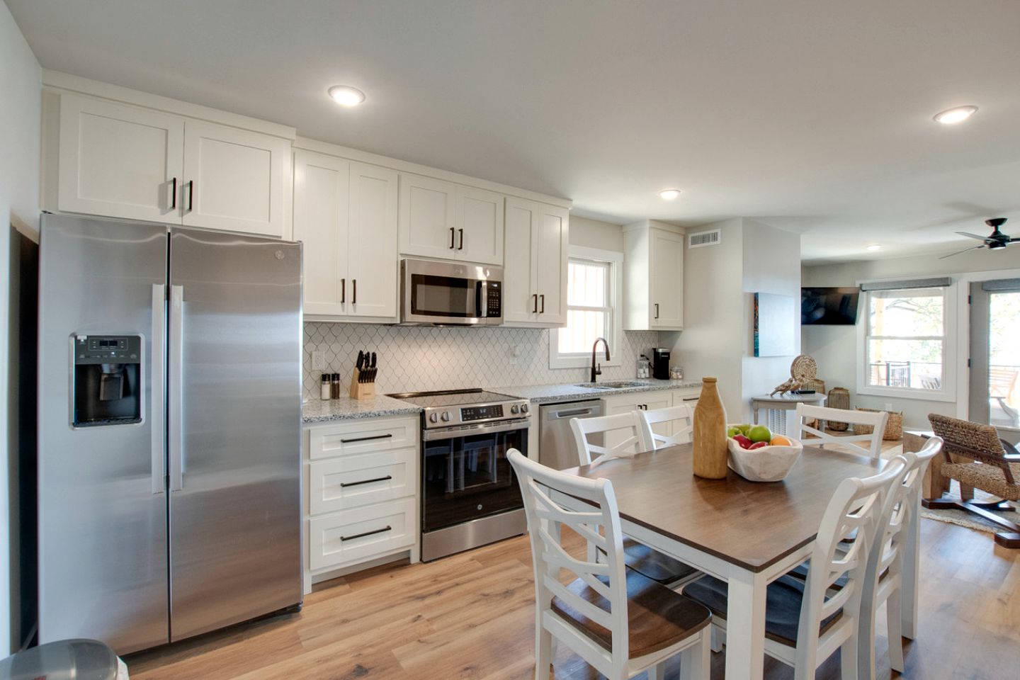 Magical Family Cabin with Breathtaking Beauty and Modern Interior in Alabama