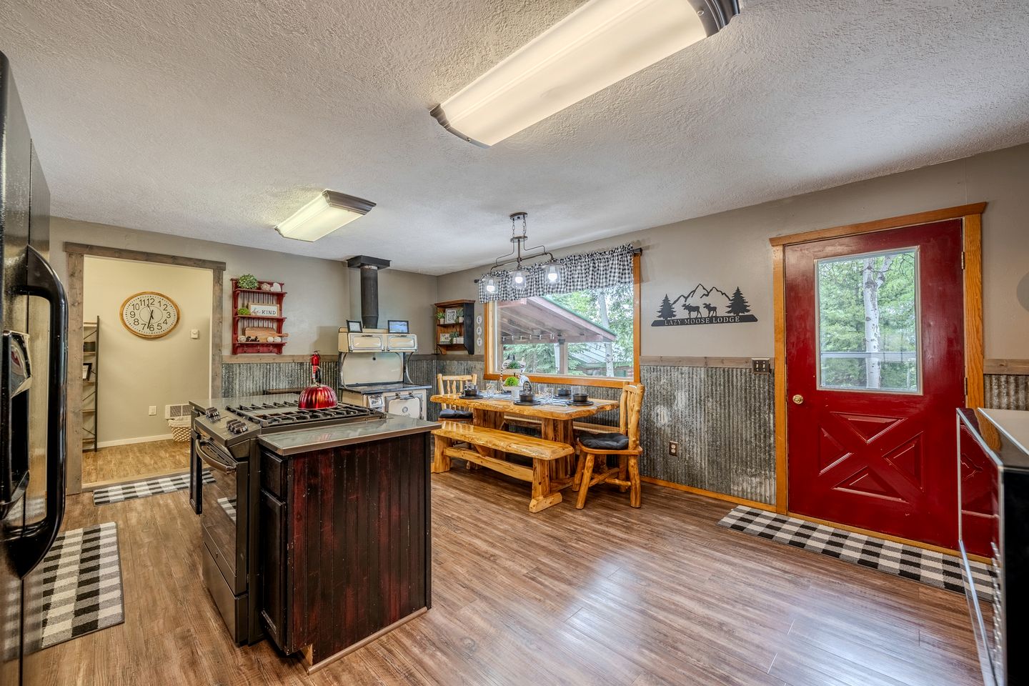 Charming Wooded Cabin with Fire Pit & Bunkhouse Near Yellowstone, Island Park, ID
